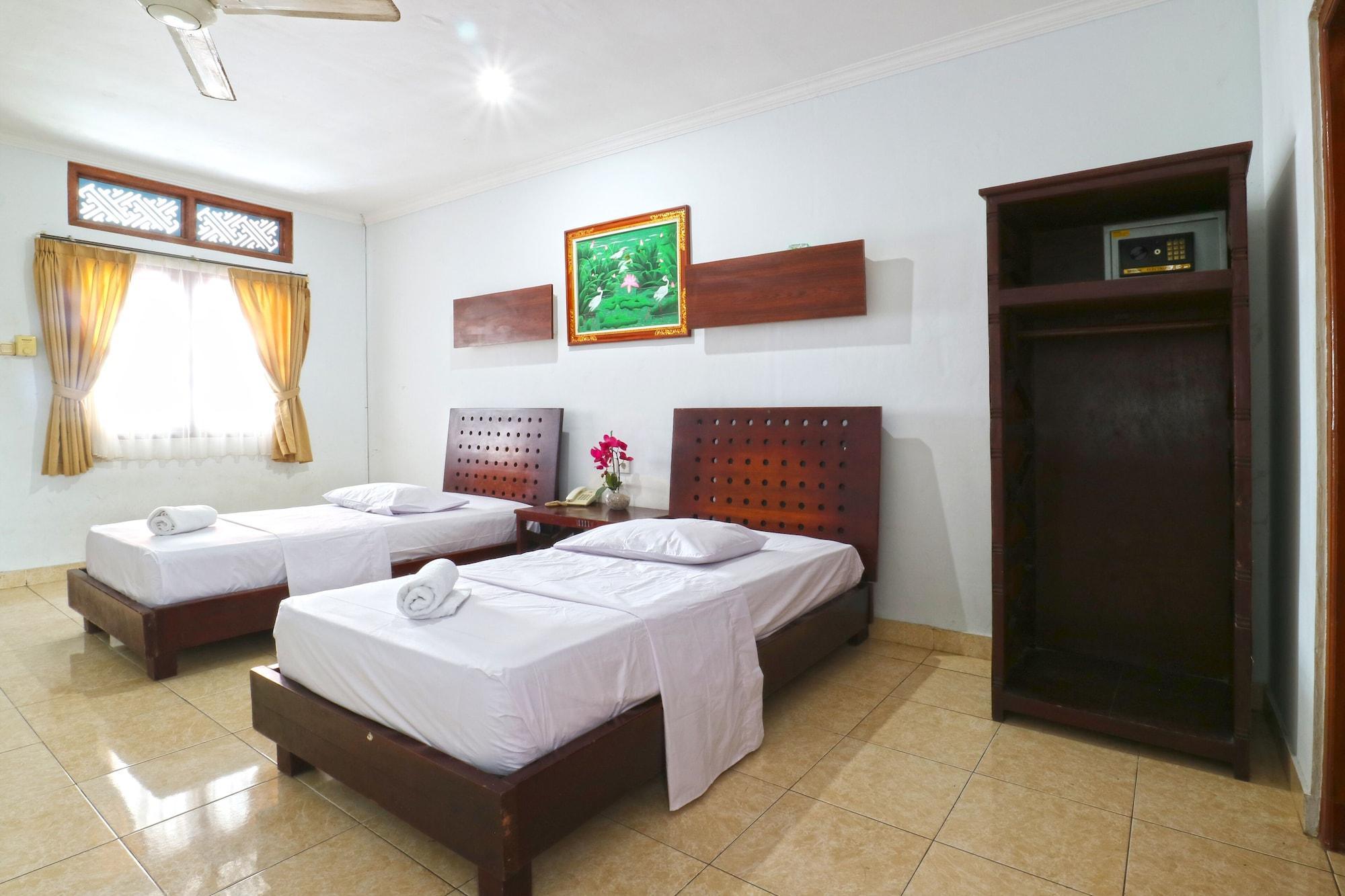 Gemini Star Hotel Кута Екстер'єр фото